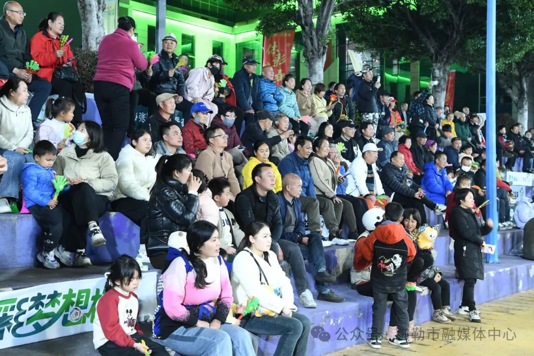 足球比赛县队获得冠军_足球冠军赛是什么意思_足球联赛冠军规则