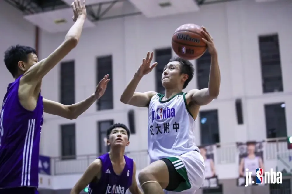 nba卫冕成功的球队_篮球队获得冠军_篮球队卫冕冠军是什么意思