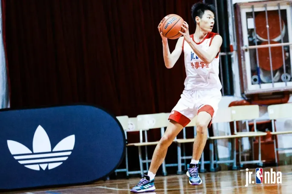 篮球队卫冕冠军是什么意思_nba卫冕成功的球队_篮球队获得冠军