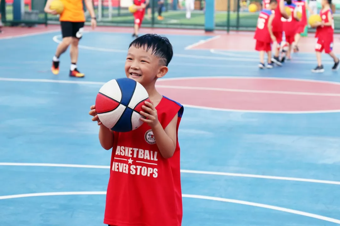 篮球足球⚽️_篮球世界足球规则_篮球足球技术与规则