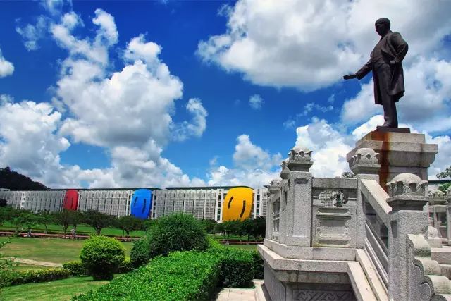 浙江游泳金牌_浙江大学游泳冠军铜像_浙江游泳冠军赛