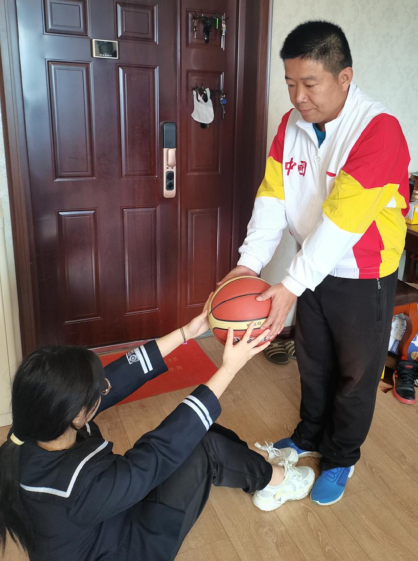 小学生跑步体操音乐_体操体育跑步小学生怎么跑_小学生体育跑步体操