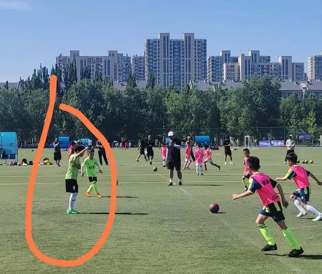 五人足球有什么规则_足球五人制规则问题_足球规则5人制