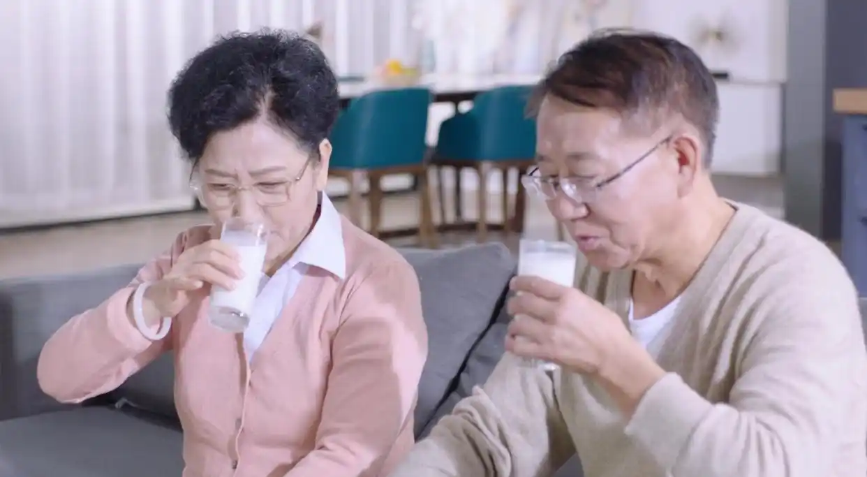 孕妇吃的高营养的食物有哪些_怀孕吃营养餐对胎儿好吗_孕妇吃什么营养餐高