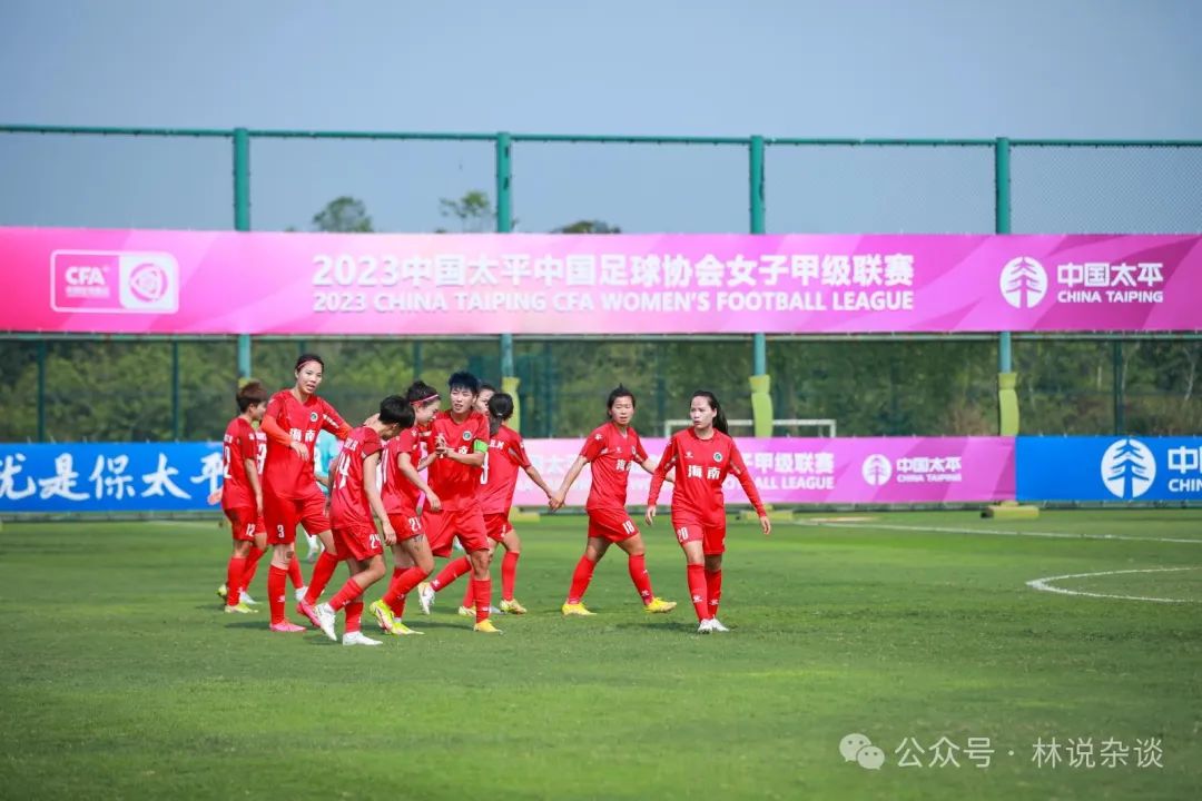 足球球员冠军排行榜_上赛季足球冠军名单最新_今年足球联赛冠军