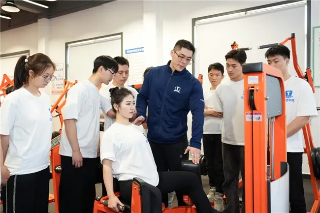 成都健身房连锁_成都健身连锁排行榜_成都健身连锁