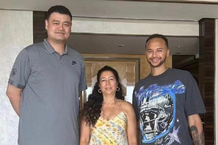 篮球球员规则大全集_篮球全部规则有几个球员_篮球规则人员
