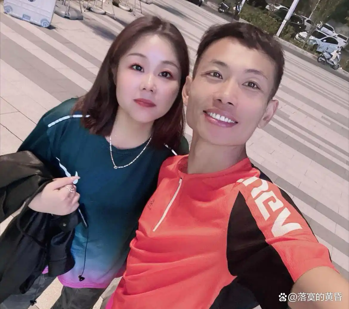 马拉松跑步运动员_马拉松人员_马拉松运动员二级