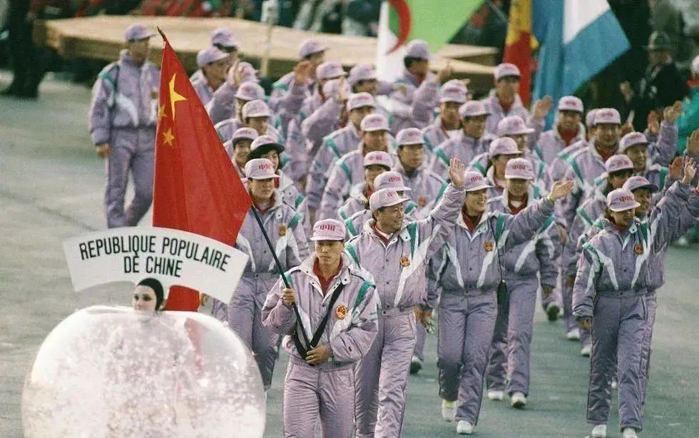 世界冠军滑冰_滑冰冠军2021_1992 速度滑冰冠军