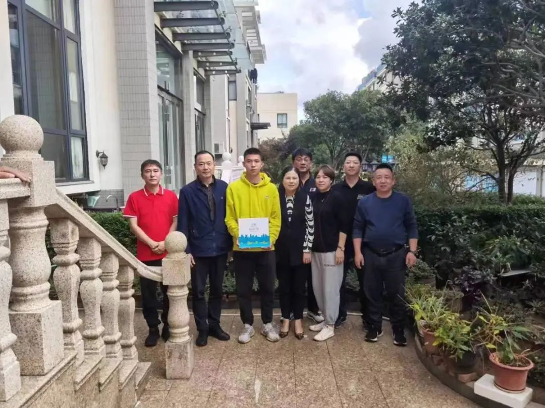 名单足球冠军深圳有几个_深圳足球冠军名单_深圳足球拿过冠军嘛